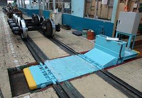 鉄道用輪軸トラバーサー